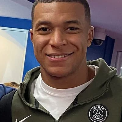 Kylian Mbappé playing for Paris Saint-Germain in 2019